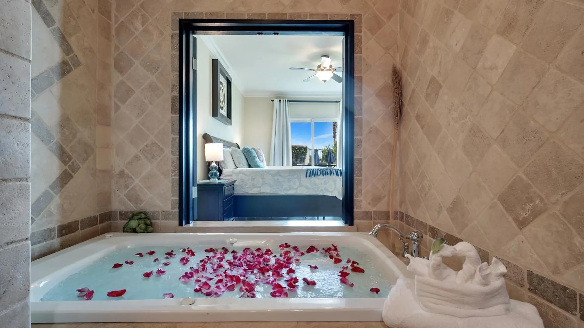 Upgrade Your Vacation In Style-Exclusive Poolside Condo! Cabo San Lucas 0*,