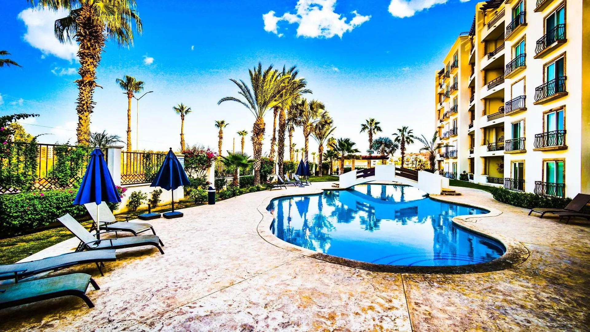 Upgrade Your Vacation In Style-Exclusive Poolside Condo! Cabo San Lucas