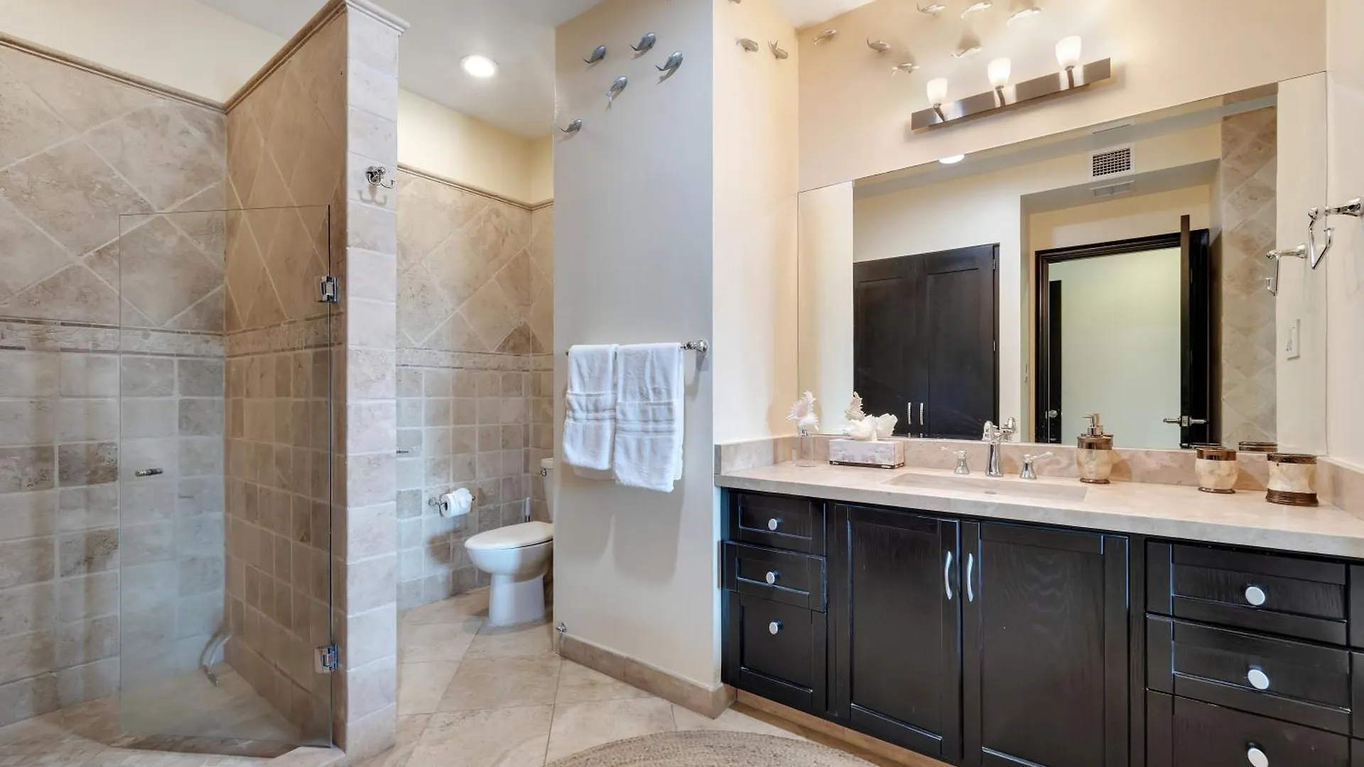Upgrade Your Vacation In Style-Exclusive Poolside Condo! Cabo San Lucas Apartment