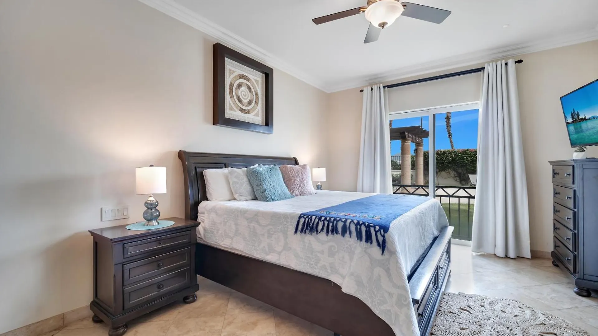 Upgrade Your Vacation In Style-Exclusive Poolside Condo! Cabo San Lucas Apartment