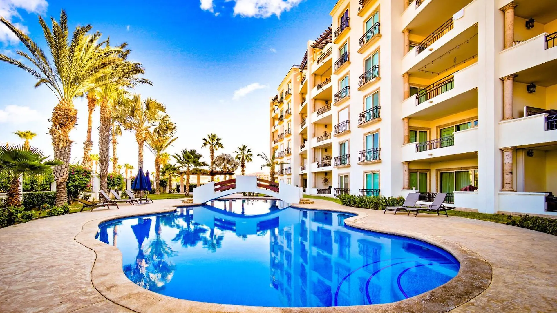 Apartment Upgrade Your Vacation In Style-Exclusive Poolside Condo! Cabo San Lucas Mexiko