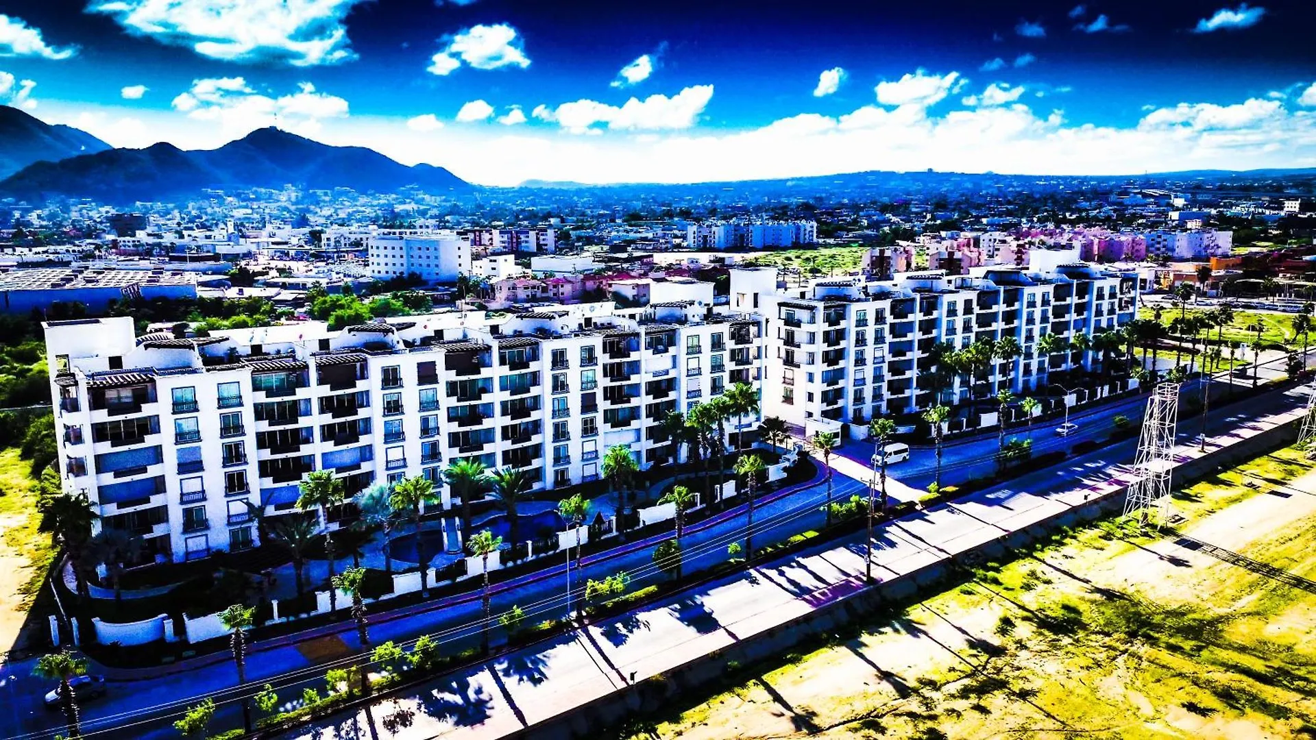Upgrade Your Vacation In Style-Exclusive Poolside Condo! Cabo San Lucas Apartment