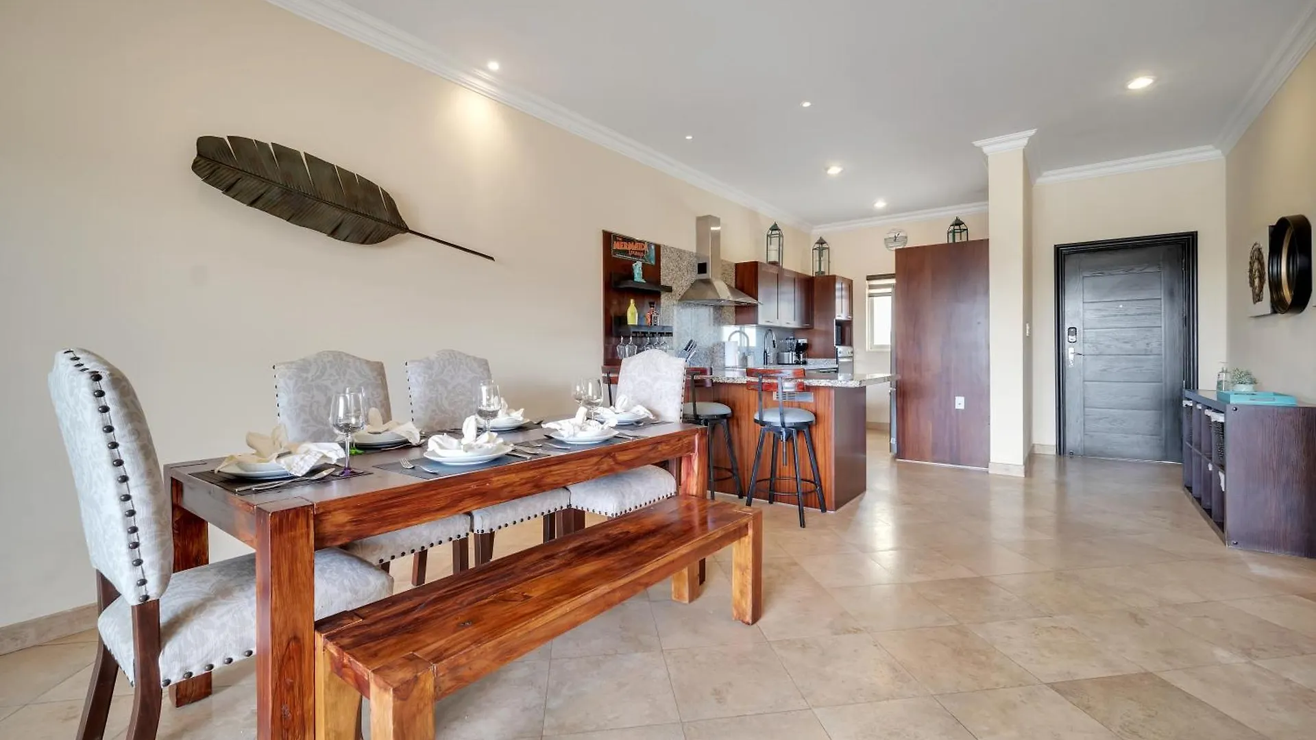 Upgrade Your Vacation In Style-Exclusive Poolside Condo! Cabo San Lucas Apartment